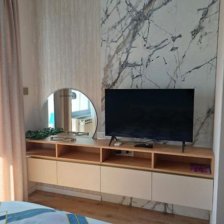 Apartment Centrum - Free Private Parking Нови-Сад Экстерьер фото